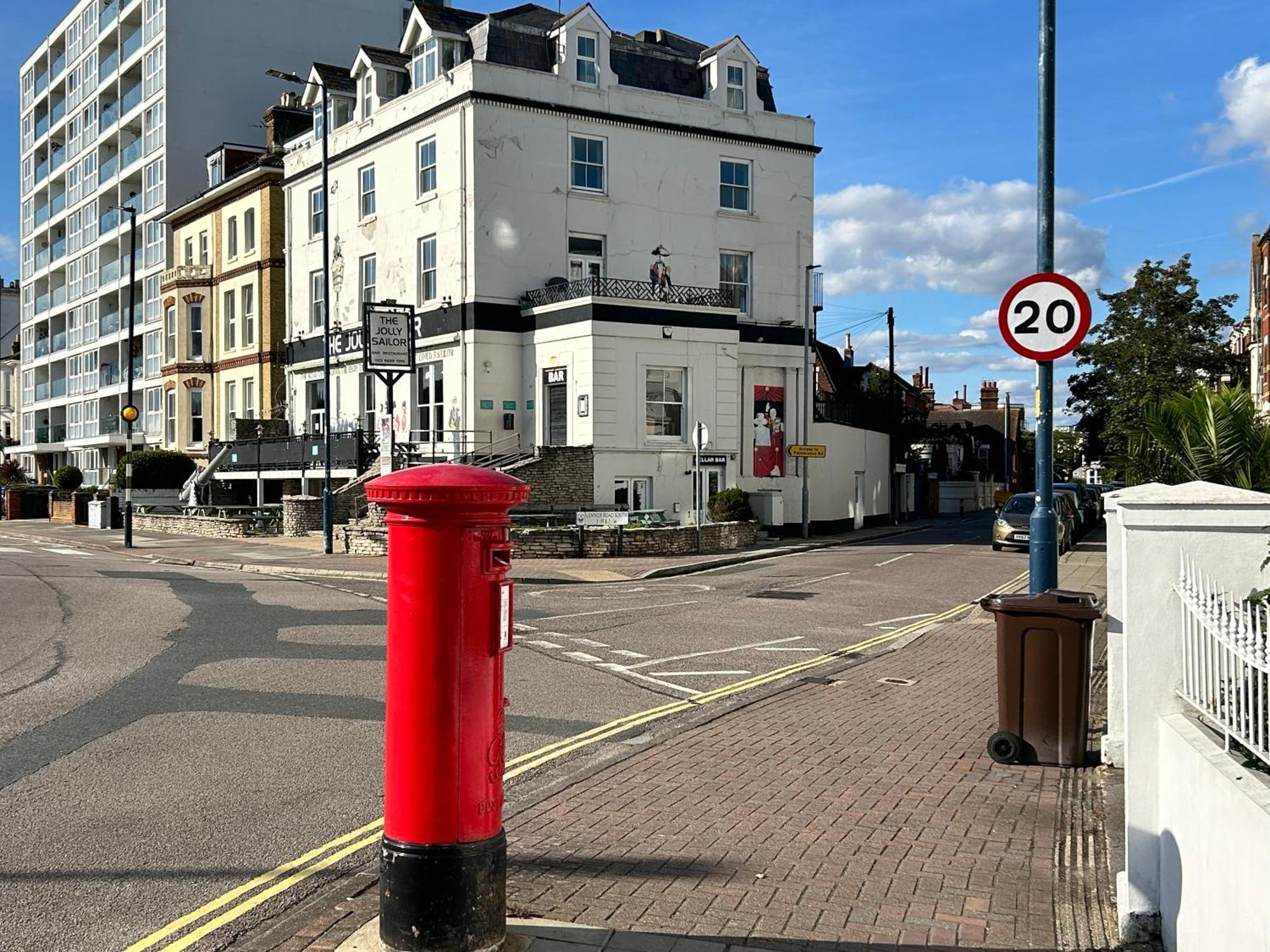 Clarence Quarters Self-Catering Guest House Portsmouth Exteriér fotografie