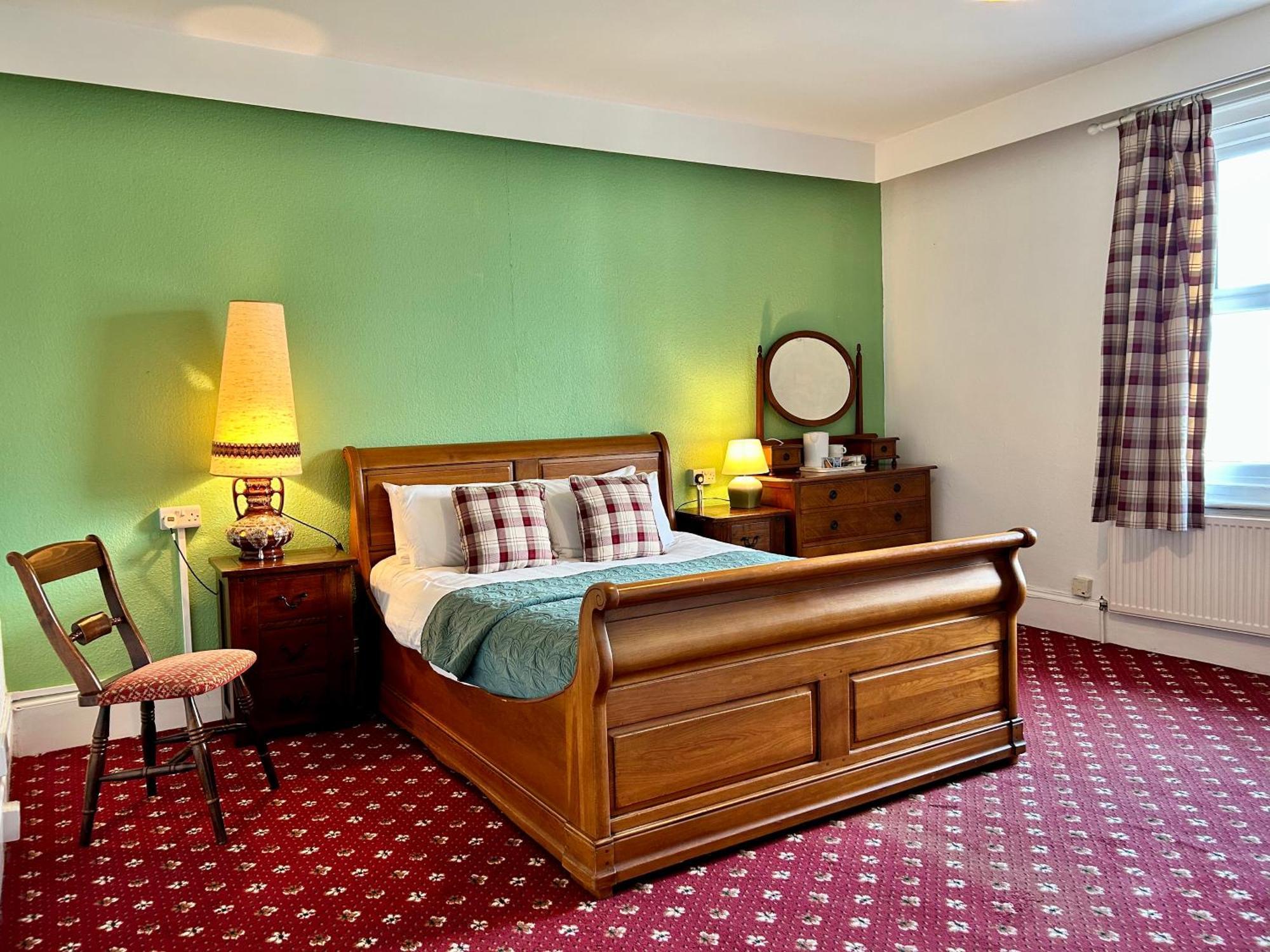 Clarence Quarters Self-Catering Guest House Portsmouth Exteriér fotografie