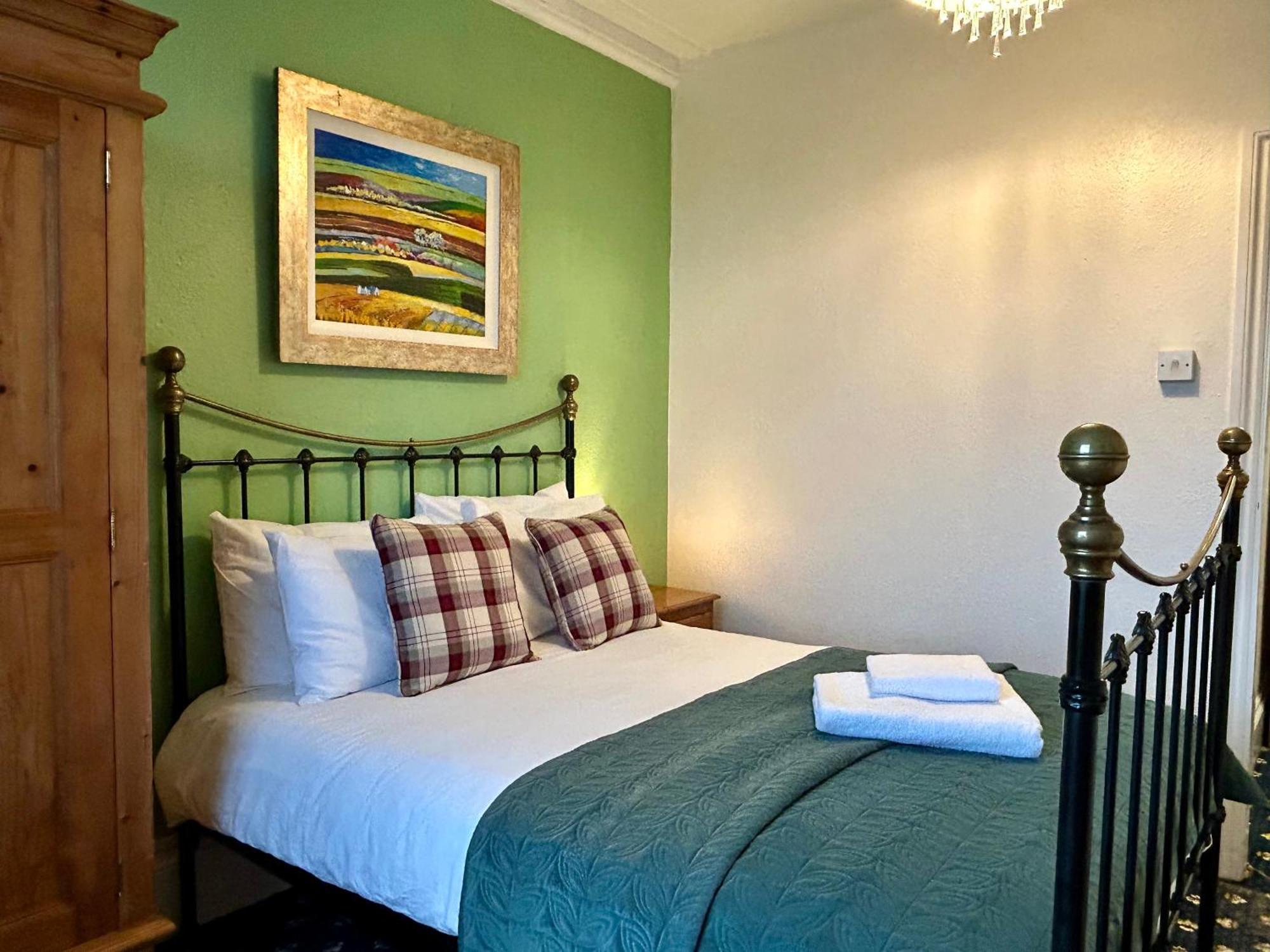Clarence Quarters Self-Catering Guest House Portsmouth Exteriér fotografie