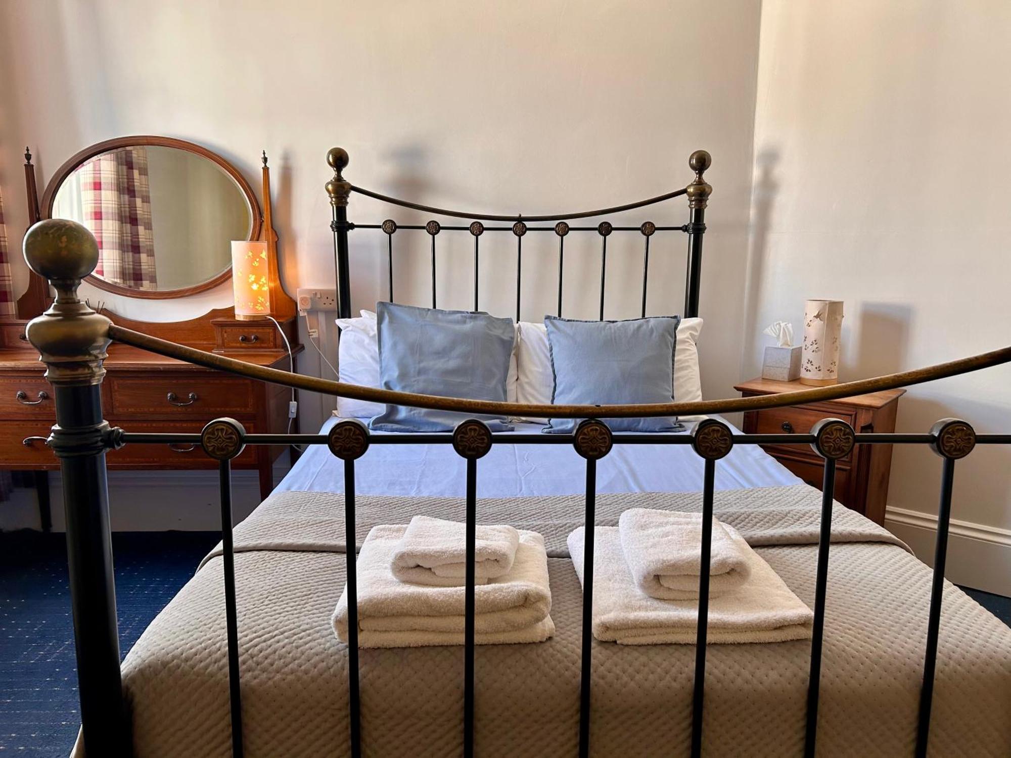 Clarence Quarters Self-Catering Guest House Portsmouth Exteriér fotografie