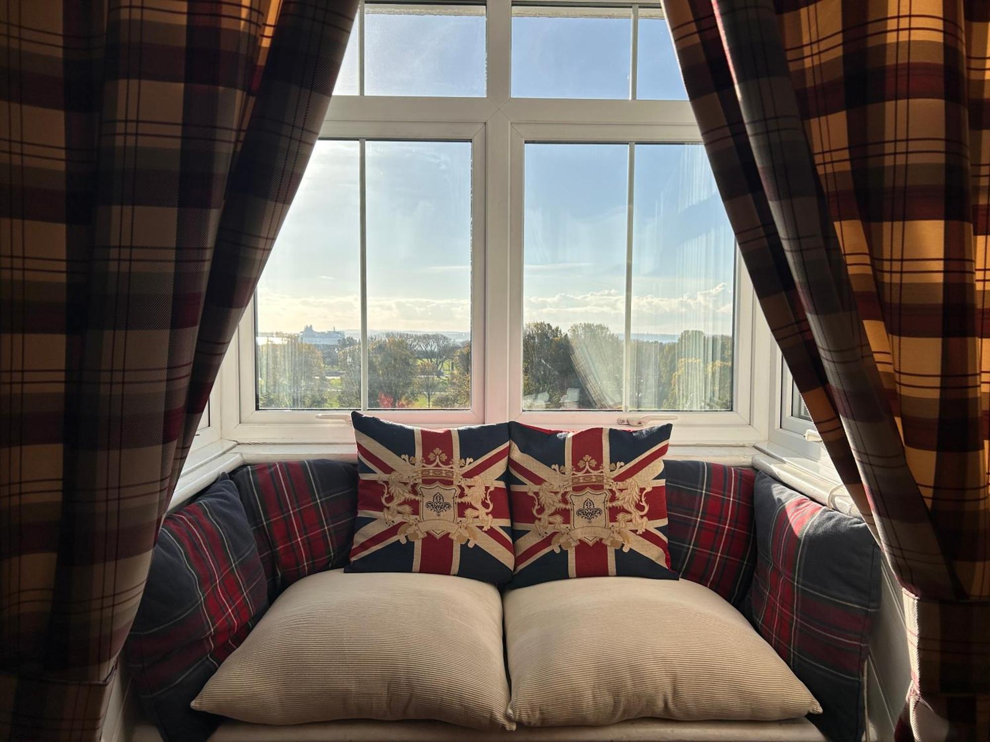 Clarence Quarters Self-Catering Guest House Portsmouth Exteriér fotografie