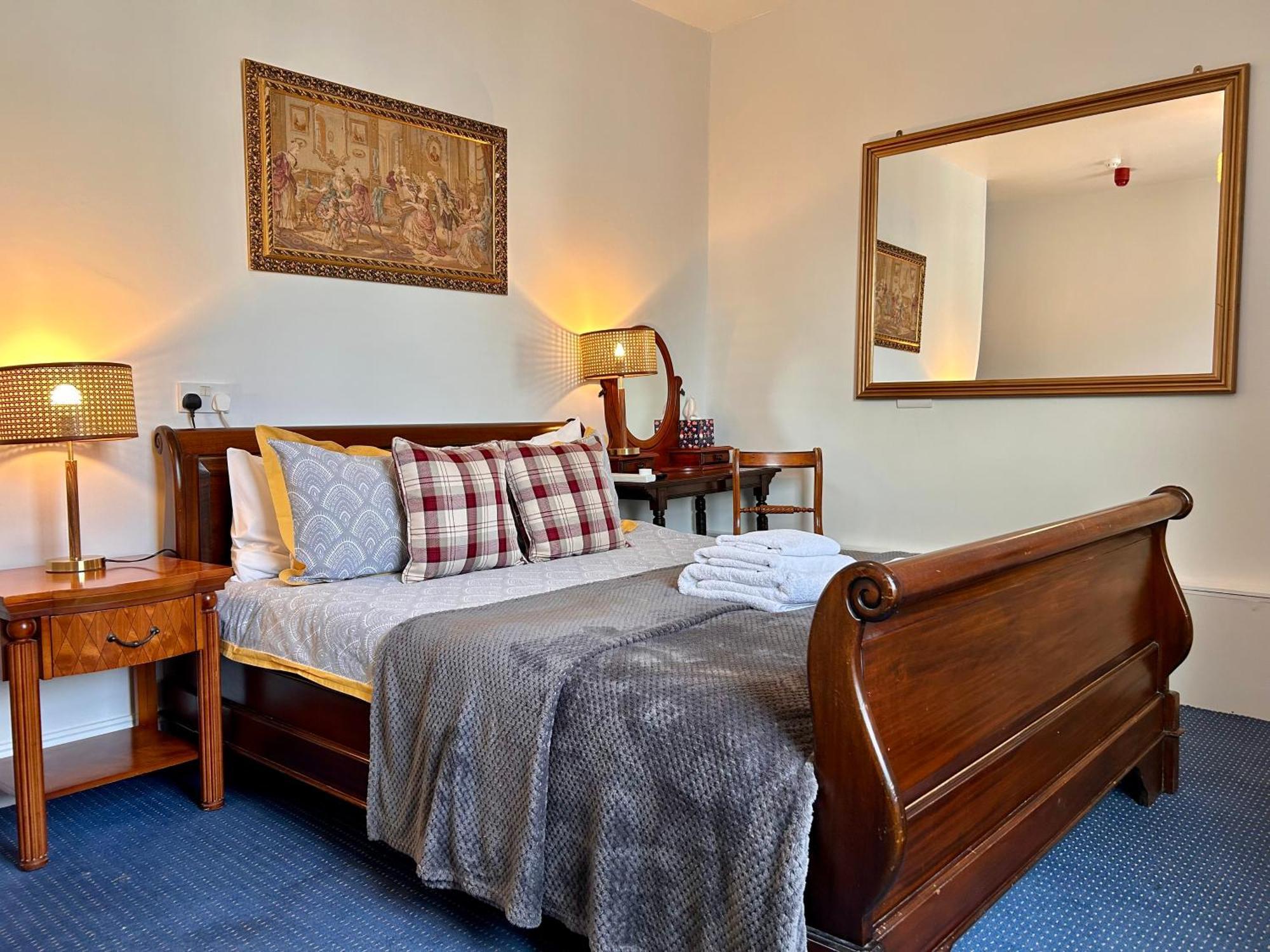 Clarence Quarters Self-Catering Guest House Portsmouth Exteriér fotografie