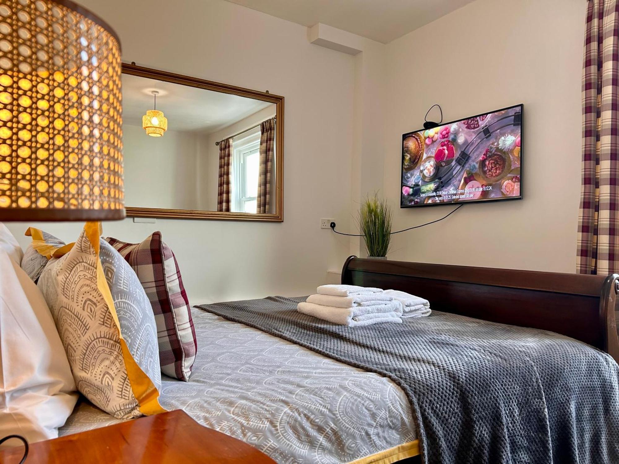 Clarence Quarters Self-Catering Guest House Portsmouth Exteriér fotografie